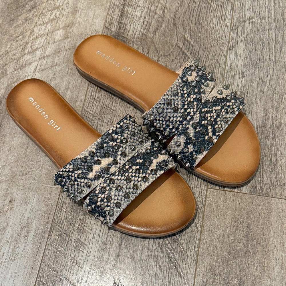 Madden Girl Snakeskin Black and Tan Sandals